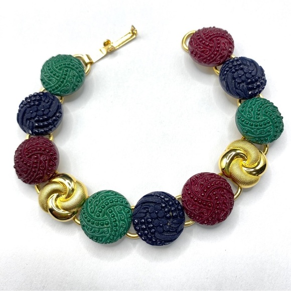 Kitchy Vintage Button Gold Tone Artisan Made Bracelet - Picture 6 of 7